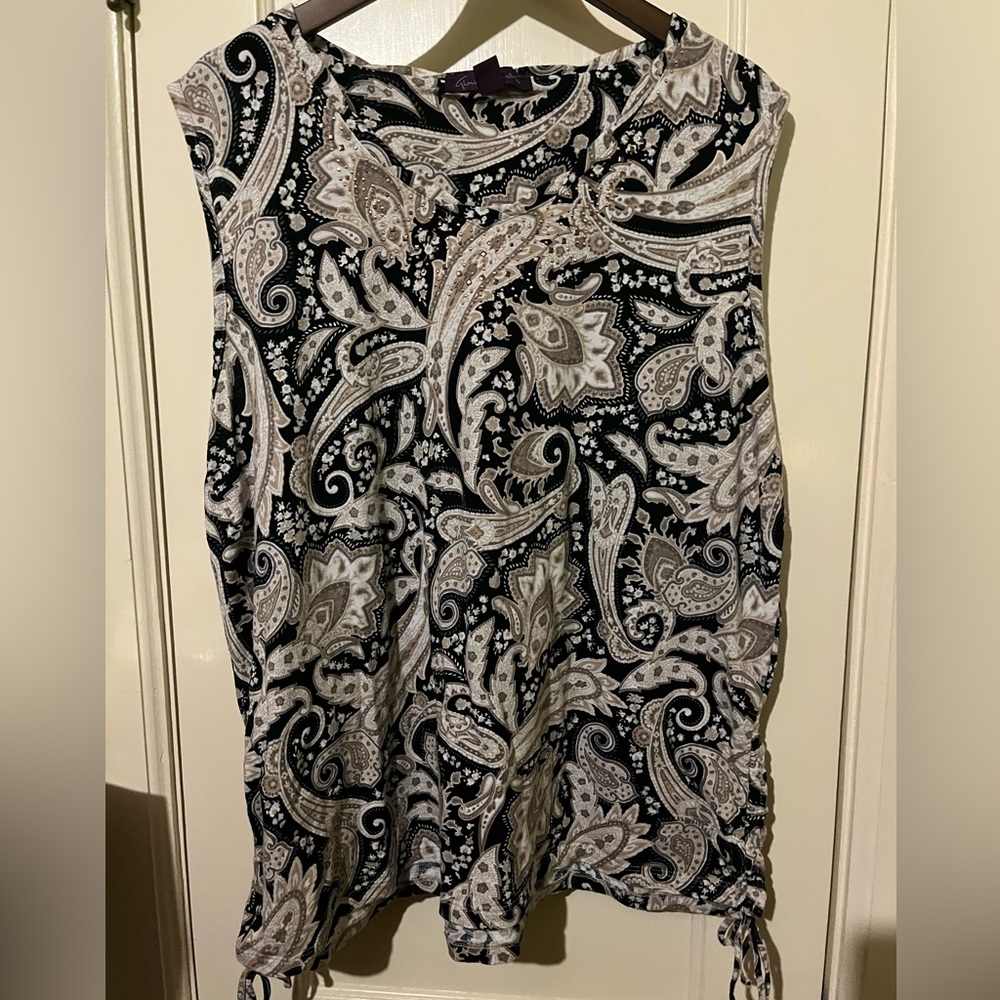 3X Gloria Vanderbilt Sleeveless Paisley Blouse
